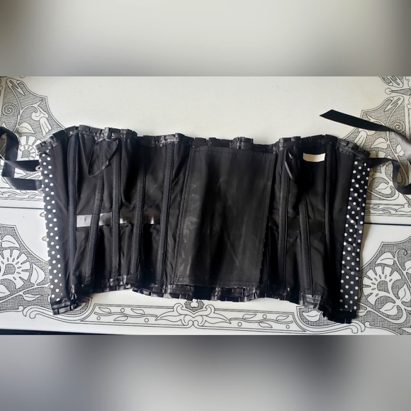 Polka Dot Steel Boned Corset - Picture 2 of 5